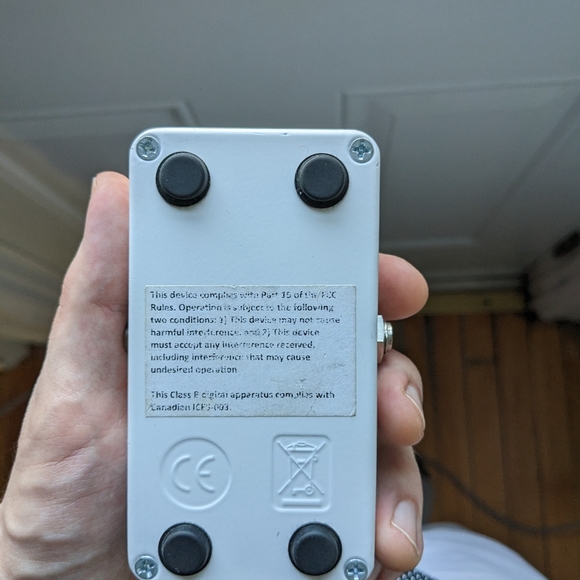 EHX Battalion- Bass "Sans-Amp" - Picture 2 of 2